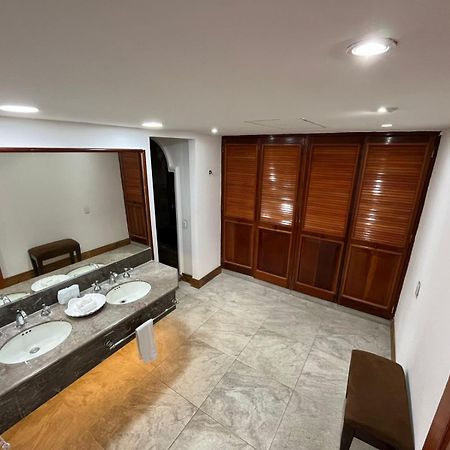 Hotel & Museo Casa Turquesa Канкун Экстерьер фото